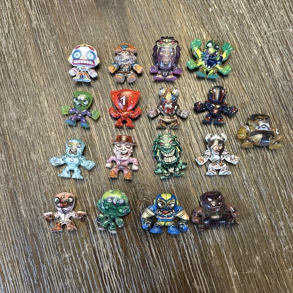 2004 Moose Fistful of Power Mini Figures Lot of 17 Series 1 Hyper Crystal VTG
